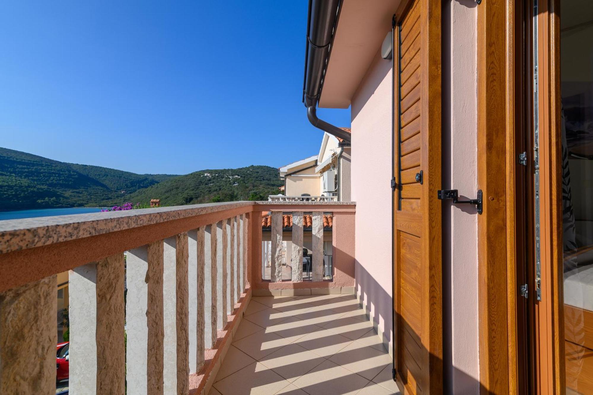 Apartments By The Sea Duga Luka - Prtlog, Labin - 2335 Luaran gambar